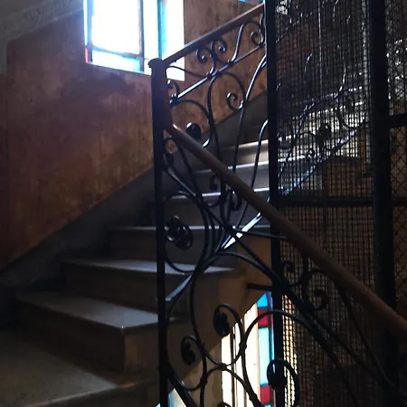 Amarantha Gothica Alojamento de Acomodação e Pequeno-almoço Génova