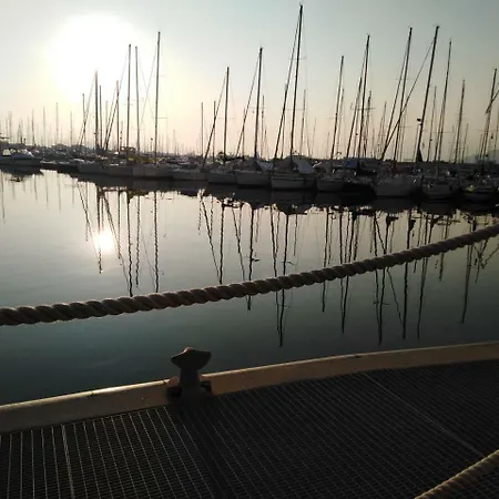 Alojamento de Acomodação e Pequeno-almoço Amarantha Gothica Génova