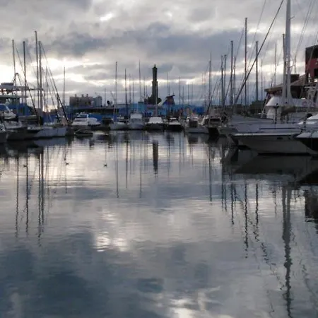 Amarantha Gothica ベッド・アンド・ブレックファスト