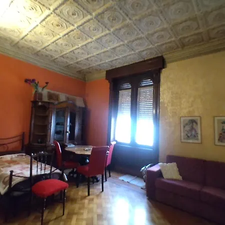Amarantha Gothica Bed & Breakfast *