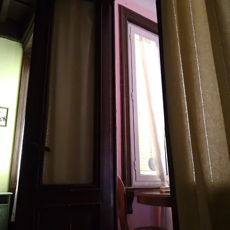 Bed & Breakfast Amarantha Gothica Genua