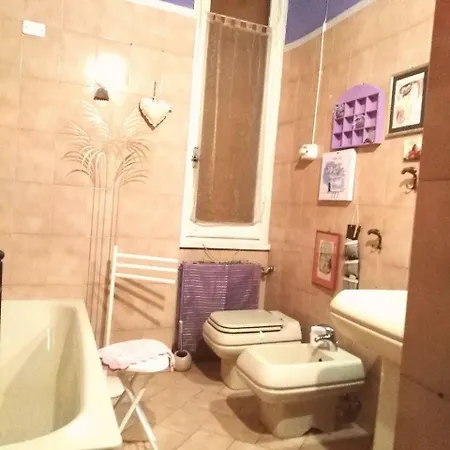 ベッド・アンド・ブレックファスト Amarantha Gothica