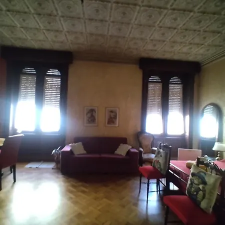 Amarantha Gothica Γένοβα