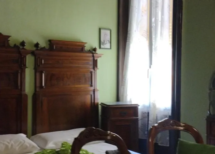 Amarantha Gothica Bed and Breakfast 4*